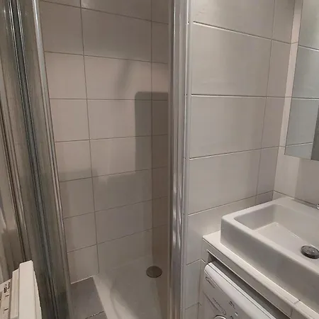Cosy Aux Deux Alpes, Au Pied Des Pistes, Pour 4 Pers, Balcon, Parking, Proche Commodites - Fr-1-516-211 Apartment *
